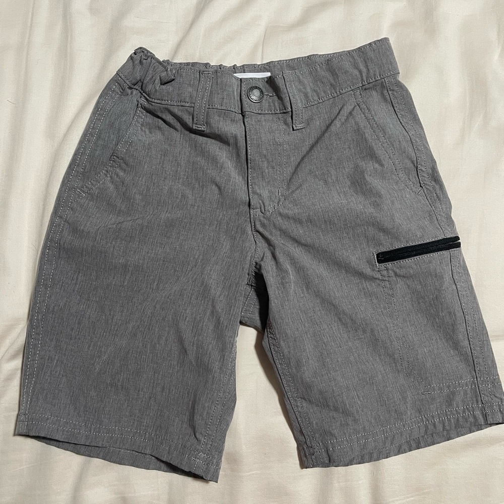 Sonoma grey shirt size 8